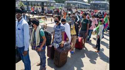In a bid to stop migrants' exit, Punjab to find jobs for them