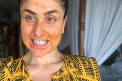 Try this homemade face mask used by Kareena Kapoor Khan for a glowing skin