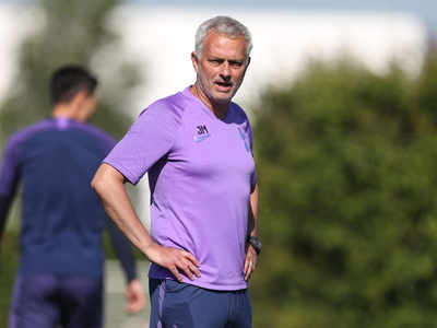 Mourinho does not expect to see 'crazy' transfers after virus