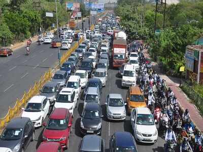 Massive traffic jam on Delhi-Ghaziabad border