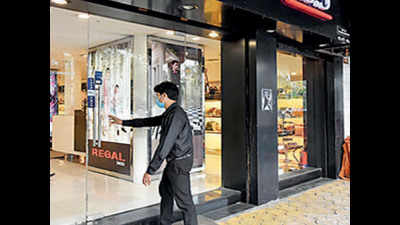 Kolkata: Markets and shops reopen in wholesale hubs