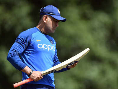 'Get a life': Sakshi quashes rumours of MS Dhoni's retirement