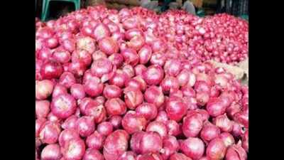 Ahmedabad: Onion, green chilli prices plunge amid low demand from hotels