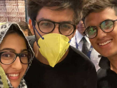 Download From Kartik Aaryan S Yellow Mask To Sara Ali Khan S White Mask How Bollywood Stars Are Protecting Themselves From Coronavirus The Times Of India PSD Mockup Templates