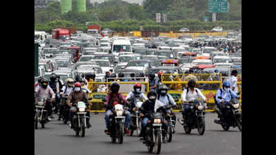 Chaos and jams at entry points after satellite cities seal borders with Delhi
