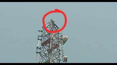 UP: Drunk man climbs atop mobile tower in Firozabad to ‘get fresh air’; brought down after hours of struggle