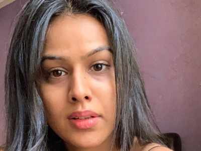 Nia Sharma: Those blessed with good looks don't click a lot of selfies -  Times of India