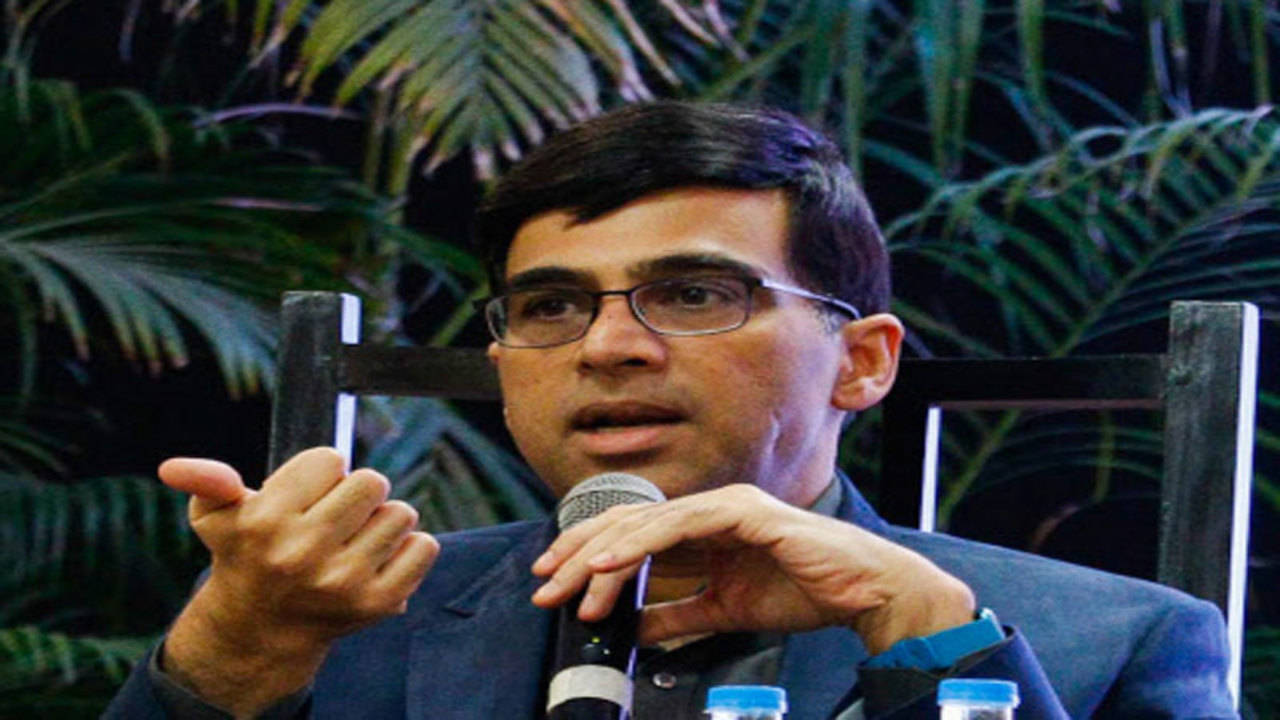 Viswanathan Anand returns home, stays away from family