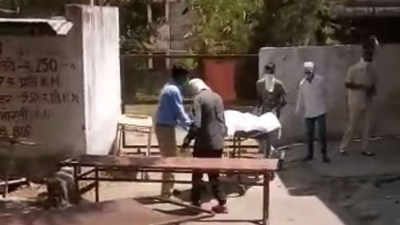 Shocking: Kin take Covid-19 patient’s body in private ambulance in Indore