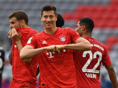 Five-star Bayern Munich thrash Fortuna to close in on Bundesliga title