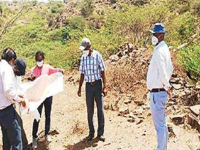 Officials inspect Shakti Sagar area near Kharwa village in Ajmer