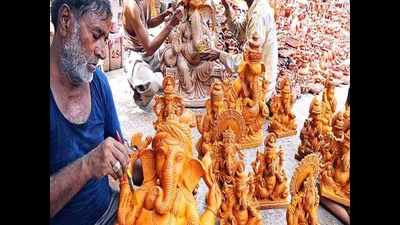 Lakshmi-Ganesh terracotta idols from Gorakhpur to slay dragon this Diwali