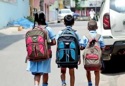 UP government cancels e-bids for tablets & school bags