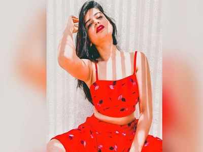 Hemal Ingle looks drop-dead gorgeous in THIS floral outfit; see pic