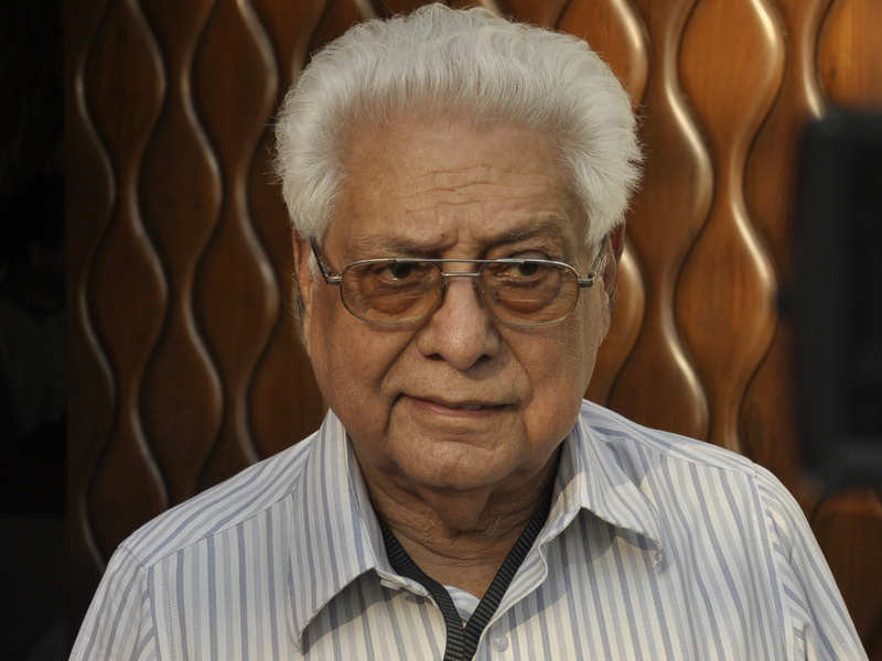 "Everyday brings with it some bad news!" Sudhir Mishra mourns the loss of filmmaker Basu Chatterjee