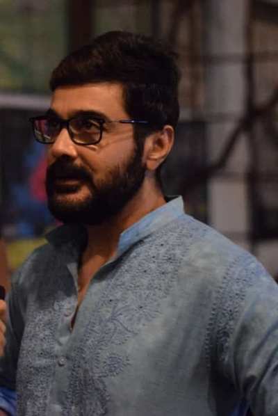 Basuda knew exactly what he wanted from his cast: Prosenjit Chatterjee