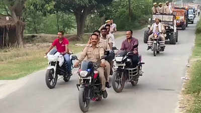 SHO suspended for taking out farewell procession in UP's Ambedkar Nagar