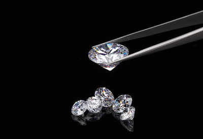 How to tell if a Diamond is Real or Fake?
