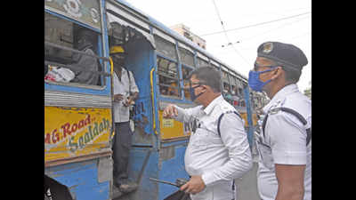 Buses fined for fleecing passengers in Kolkata