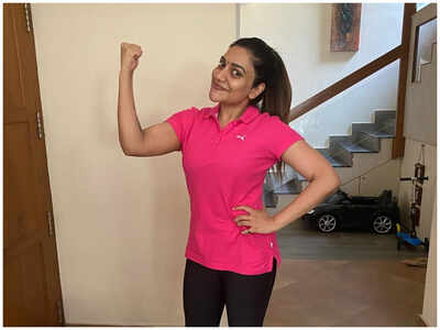 Rimi Tomy shares her transformation journey with fans; take a look ...