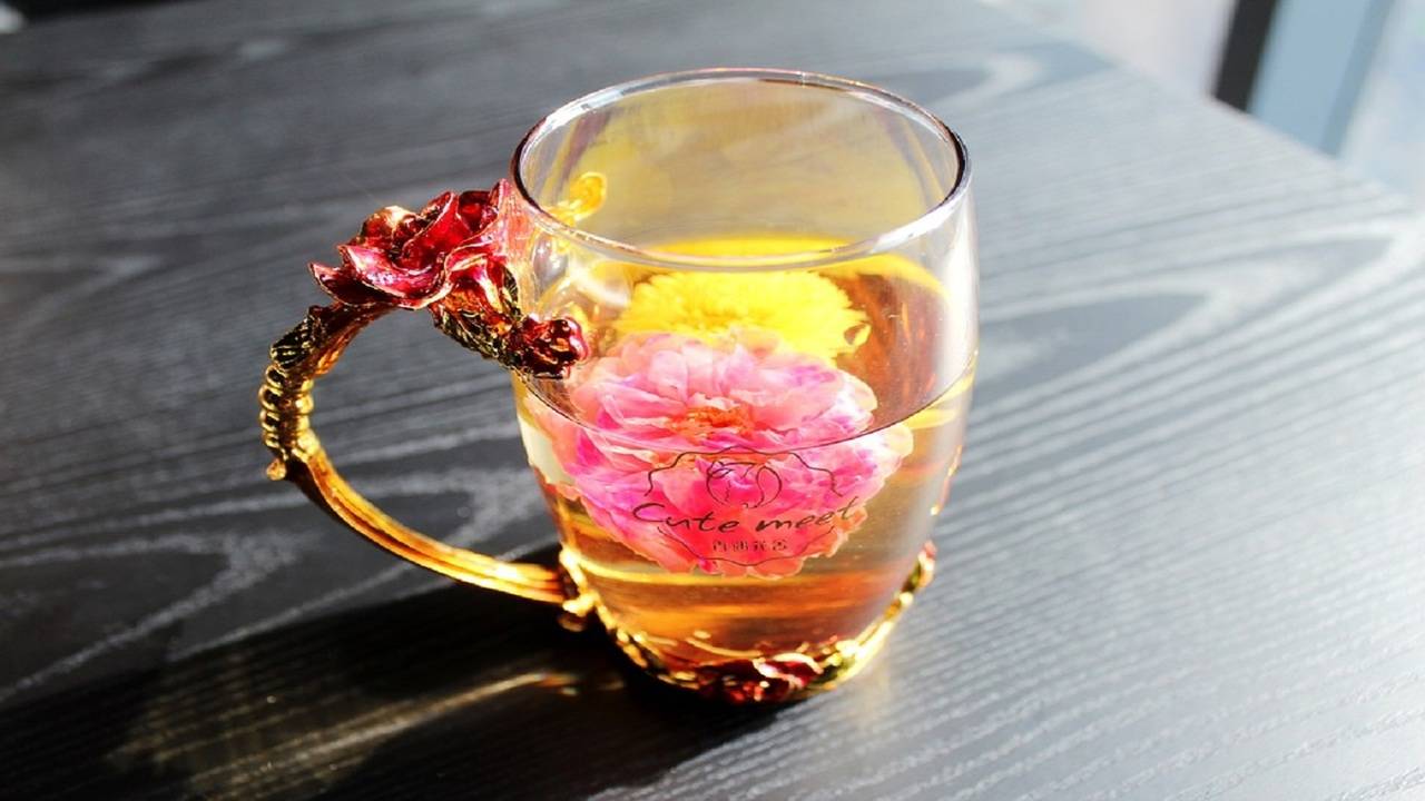 Drink rose tea for faster weight loss - Times of India