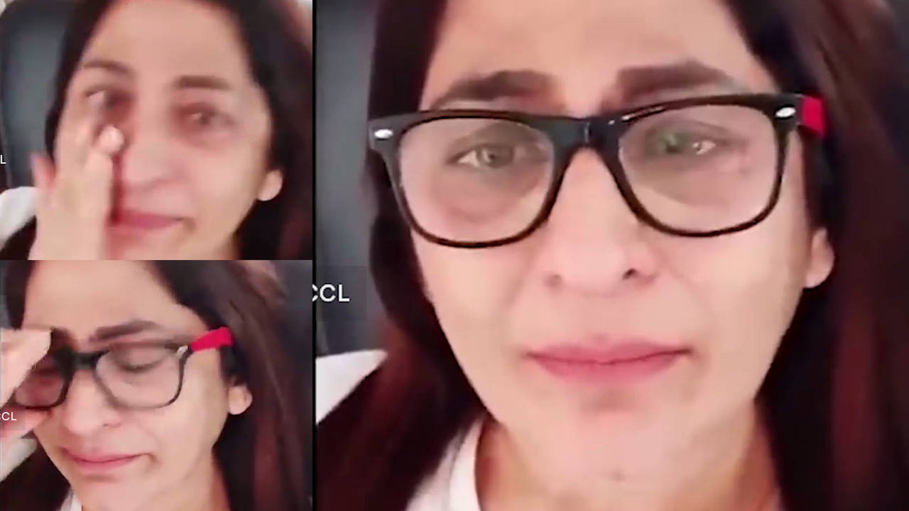 Watch: Archana Puran Singh cries during Instagram live after hearing this  from a netizen!