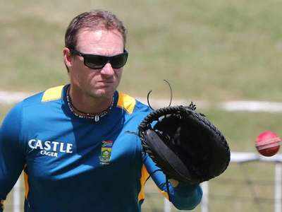 Use a variant of wax to shine the ball, says Lance Klusener