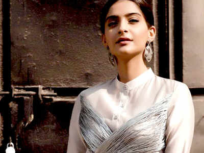 Sonam Kapoor Hair Bun | Braided bun hairstyles, Bride hairstyles, Bun  hairstyles