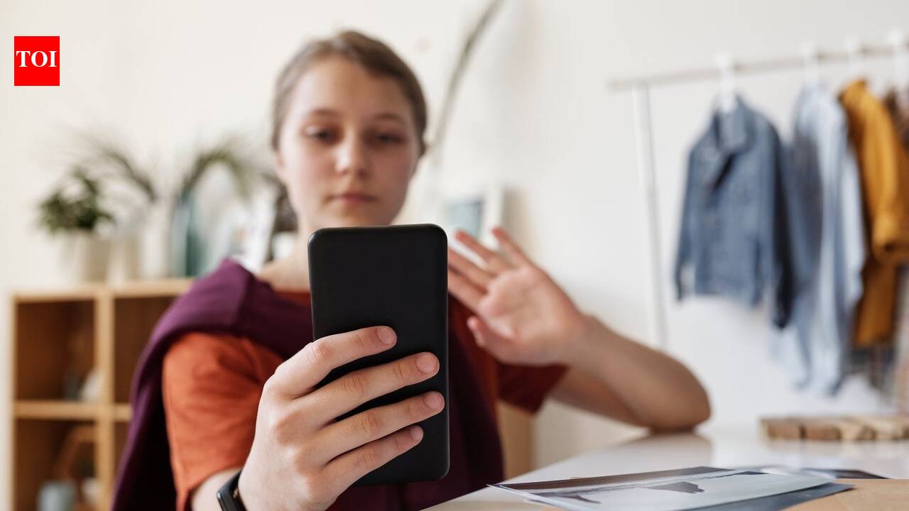 32MP front camera mobile phones for enhanced selfie | - The Times Reviews