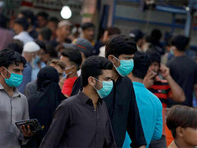WHO calls for new lockdowns in Pakistan as coronavirus surges