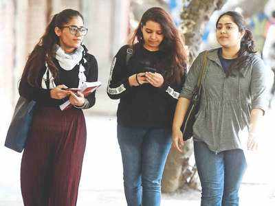 DU MA English students say 'not comfortable with online examination'