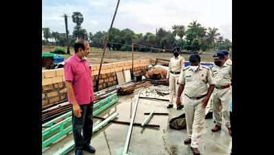 Nine arrested for theft from construction site
