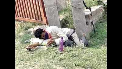 Mumbai returnee, 35, faints on road & lay unattended for two hours in UP’s Pilibhit