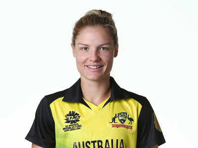 Women's cricket: Nicola Carey backs use of smaller, lighter balls