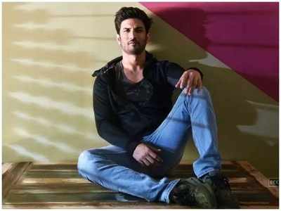 2048x2048 Resolution Sushant Singh Rajput Smiling Hd Wallpaper Ipad Air  Wallpaper - Wallpapers Den