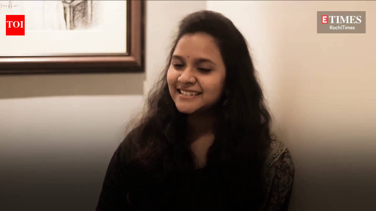 Sadhika K R sings for #KochiTimesOnlineMusicChallenge