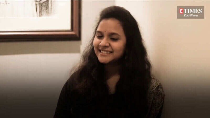 Sadhika K R sings for #KochiTimesOnlineMusicChallenge