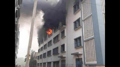 Major fire breaks out at powerloom unit in Surat's Amroli