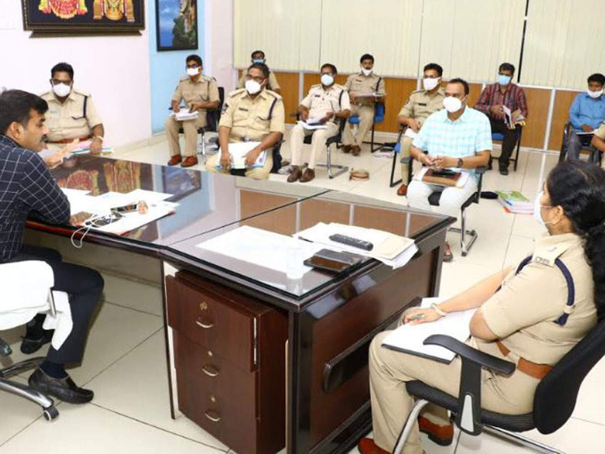 Tirupati Sp Avula Ramesh Reddy Andhra Pradesh Tirupati Sp Tells Cops To Treat Public Coming To Police Stations Respectfully Vijayawada News Times Of India