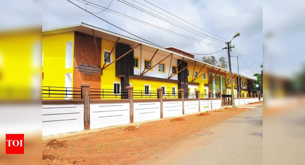 Goa Inside Covid care centre, patients search for beds, sweep and mop