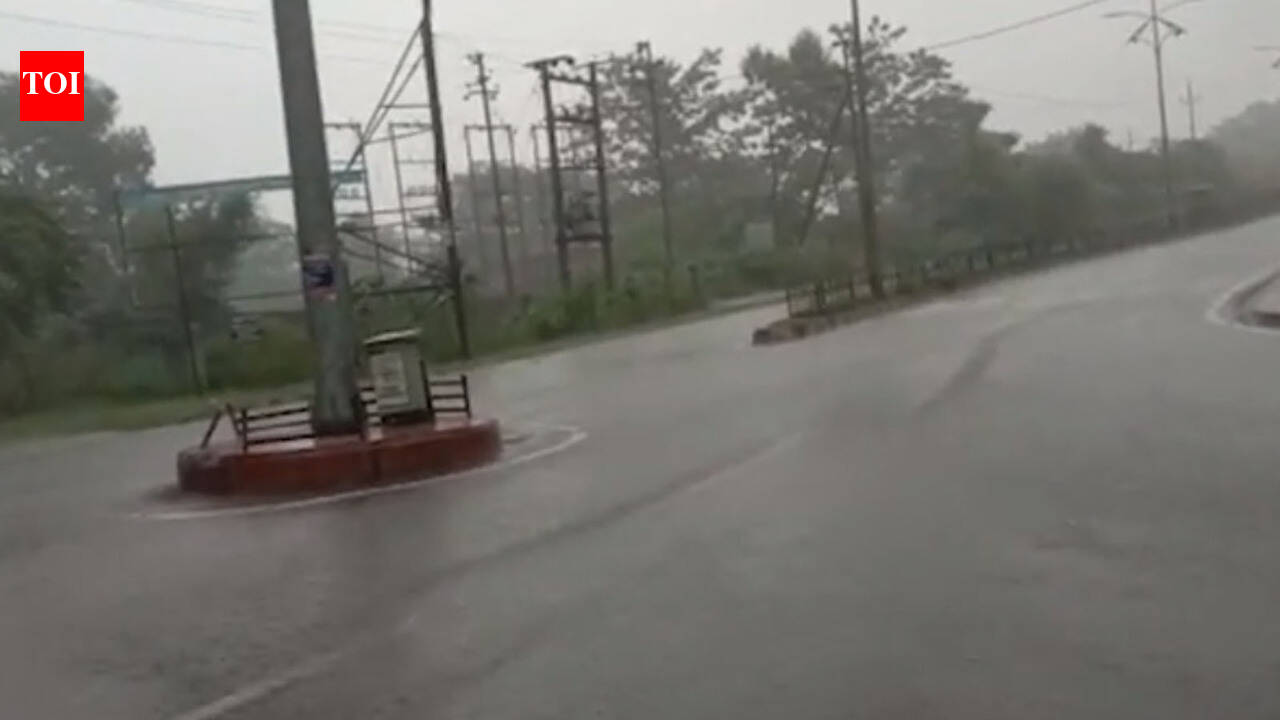 Residents witness heavy downpour in Odisha's Rourkela