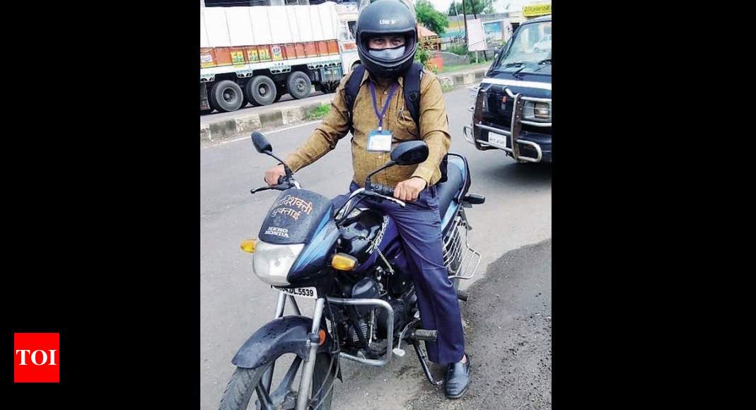 For govt salary, they ride 165 km on bike from Nashik to Mumbai daily