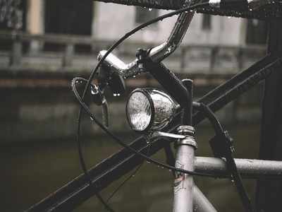 Bicycle headlights and tail lights to make your ride safe