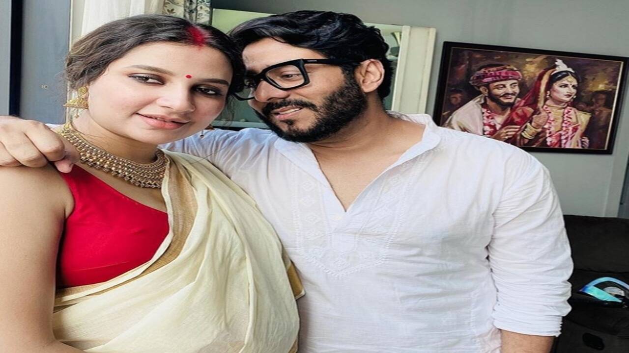 Love is in the air: Here's what Subhashree tells hubby dearest Raj  Chakraborty - Times of India