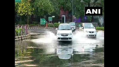 Moderate to heavy rain in parts of Delhi-NCR; monsoon may hit capital by June 25