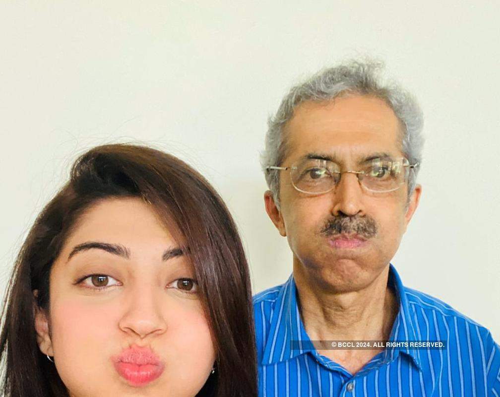 
Pranitha Subhash teaches her father to use technology
