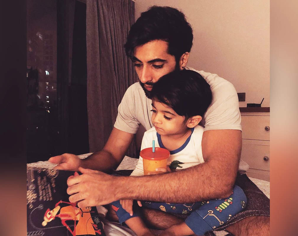 
Exclusive: Akshay Oberoi's son Avyaan thinks he has another father! Watch this hilarious video
