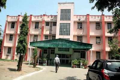 Ghaziabad: CMO office sealed for 48 hours after 2 test positive ...