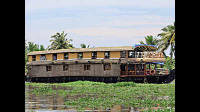 Kerala government tells houseboat industry to stay anchored