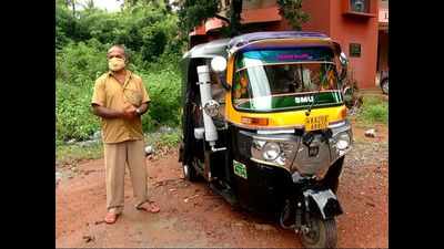Mangaluru: Now sanitisers, handwash in auto rickshaws to fight Covid-19